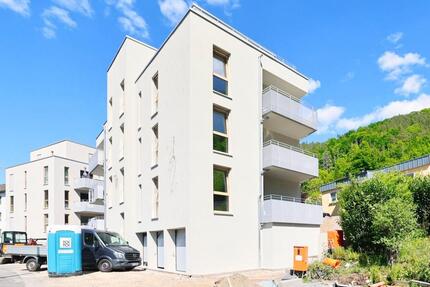 Neubau Erstbezug! Energieeffiziente 4 ZKB mit Aufzug, Loggia, EBK, G-Bad und Stellplatz in Bad Ems
