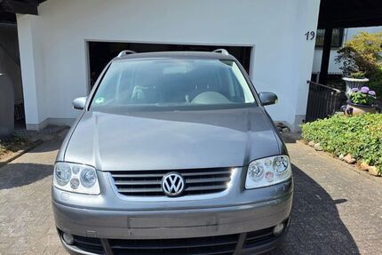 VW Touran 153.111 km 3.900 &euro; Neuwied 56567