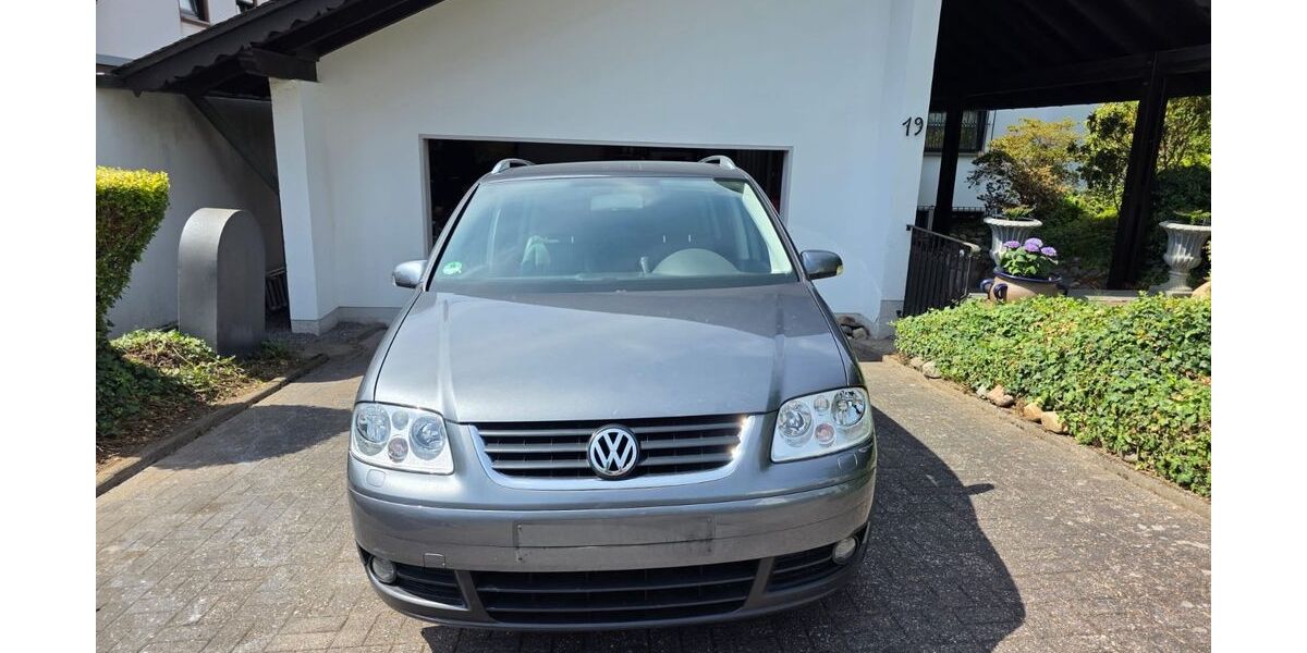 VW Touran 153.111 km 3.900 &euro; Neuwied 56567