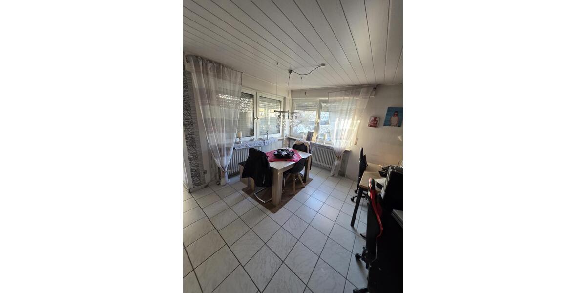 Etagenwohnung Koblenz Bubenheim - 3 Zimmer, 90 m&sup2;, 800&euro; | Angebot:25380714