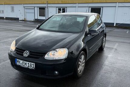 VW Golf 225.000 km 2.100 &euro; Andernach 56626