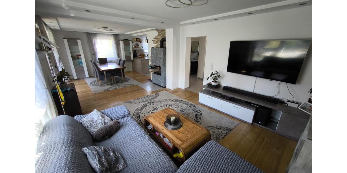 Einfamilienhaus in guter Lage auf 1765m Parkgrundstück mit Bach 6 zimmer