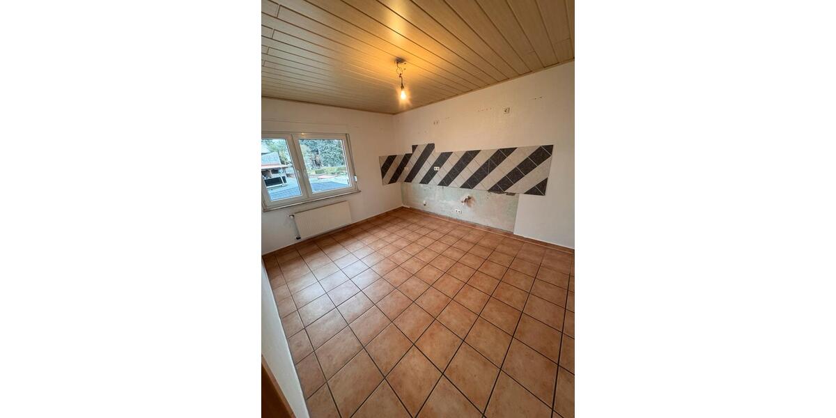 Etagenwohnung Weißenthurm - 5 Zimmer, 117 m&sup2;, 900&euro; | Angebot:26277400