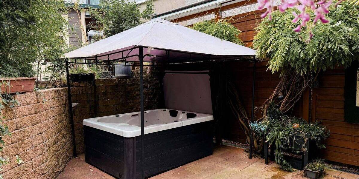 Charmantes und gepflegtes 1-2 Familienhaus in toller Lage 8 zimmer