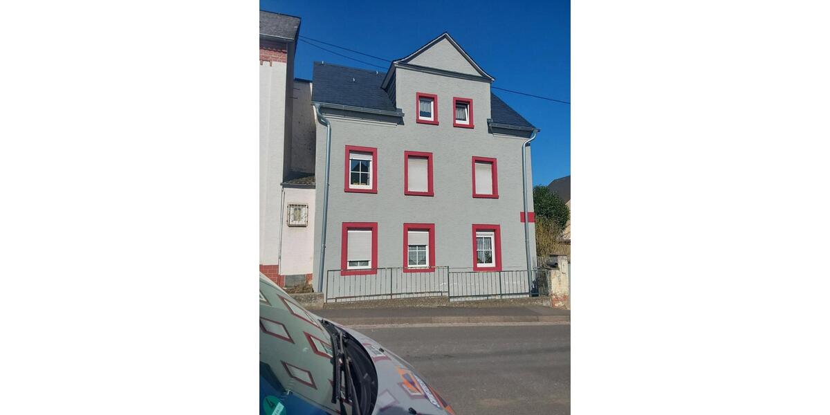 Kernsaniertes Mehrfamilienhaus mit vielseitig nutzbarer Scheune zimmer