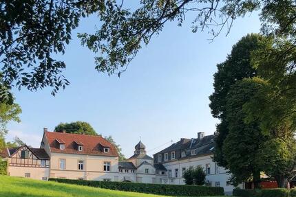 großzügige, kernsanierte 4- Zi.whg. im hist. Forstgut bei Koblenz 4 zimmer