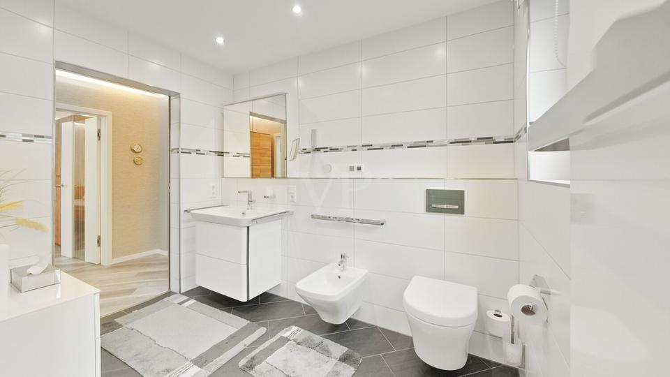Erdgeschoßwohnung Koblenz Bisholder - 2.5 Zimmer, 104 m&sup2;, 1.090&euro; | Angebot:26705545