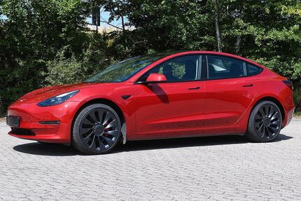 Tesla Model 3 22.708 km 38.490 &euro; Niederzissen 56651