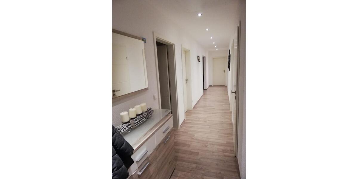 Dachgeschoßwohnung Mayen - 5 Zimmer, 128 m&sup2;, 1.000&euro; | Angebot:26439566