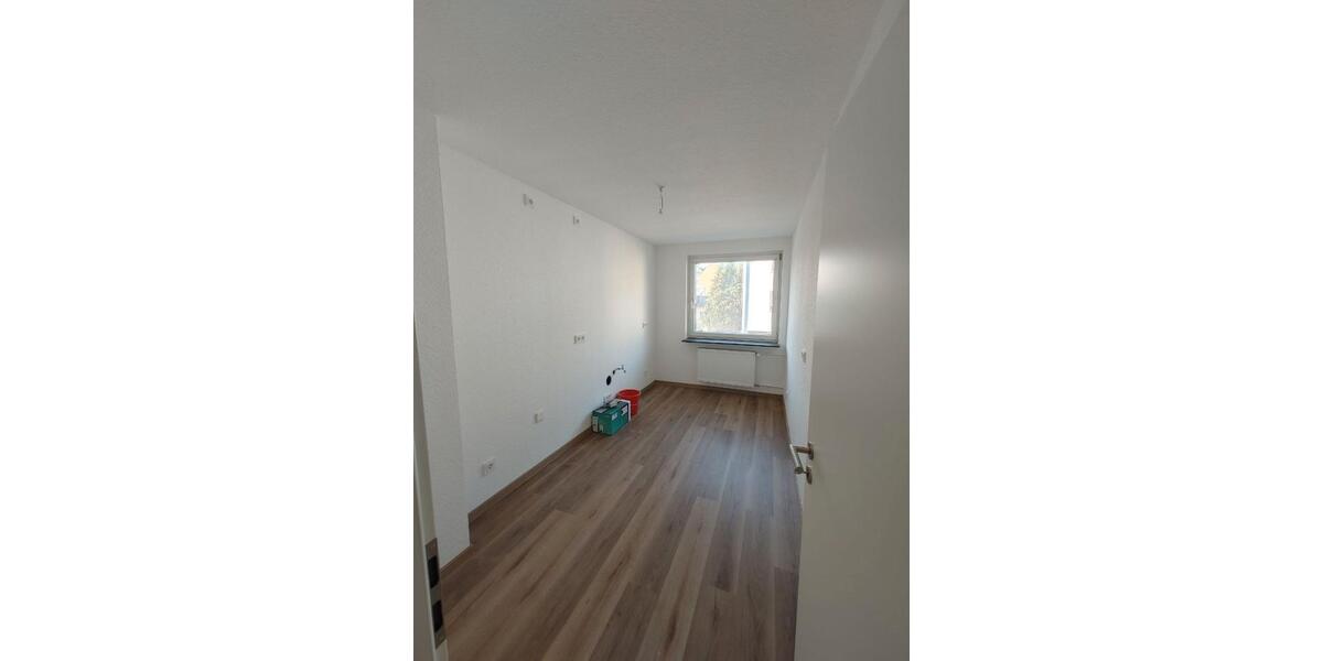 Etagenwohnung Koblenz Bubenheim - 4 Zimmer, 80 m&sup2;, 960&euro; | Angebot:26147978