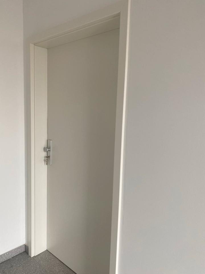 Modernisierte 3-Zimmer Wohnung AUCH NUTZBAR FÜR PRAXIS ODER BÜROS zimmer