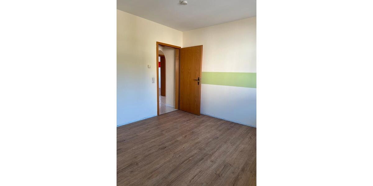 Etagenwohnung Willroth - 4 Zimmer, 114 m&sup2;, 1.280&euro; | Angebot:26220052