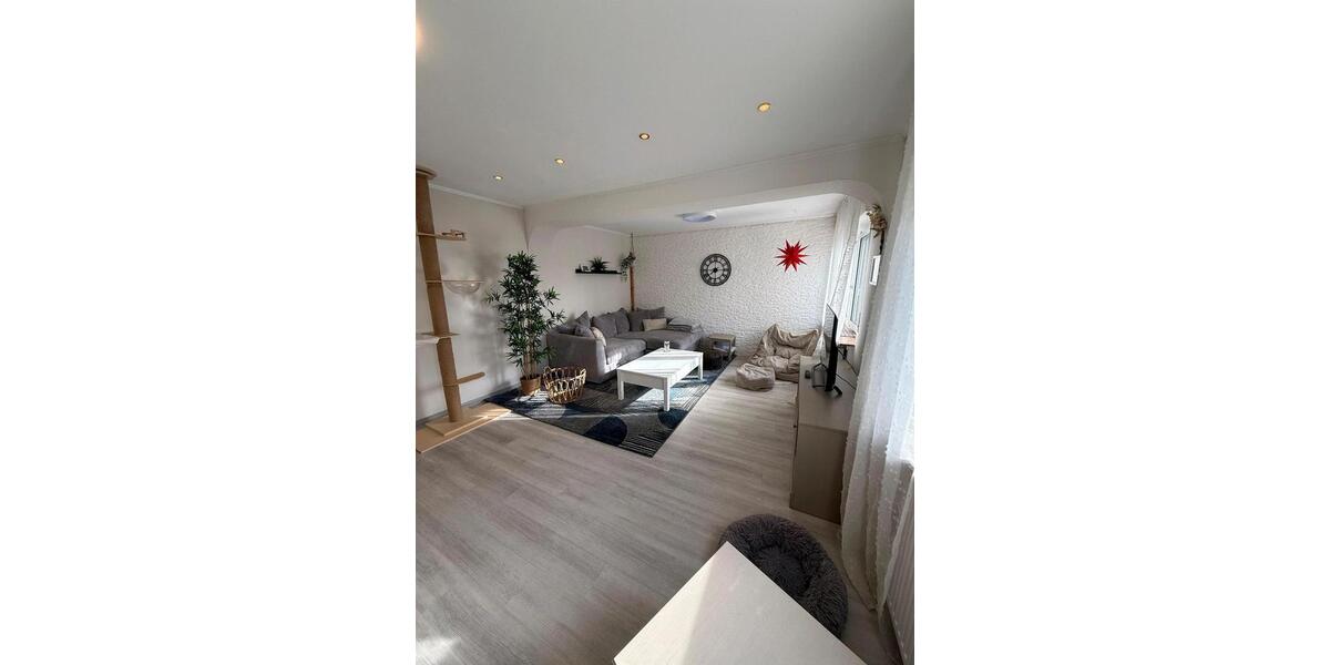 Einfamilienhaus Schönborn - 5 Zimmer, 136 m&sup2;, 1.300&euro; | Angebot:26683025