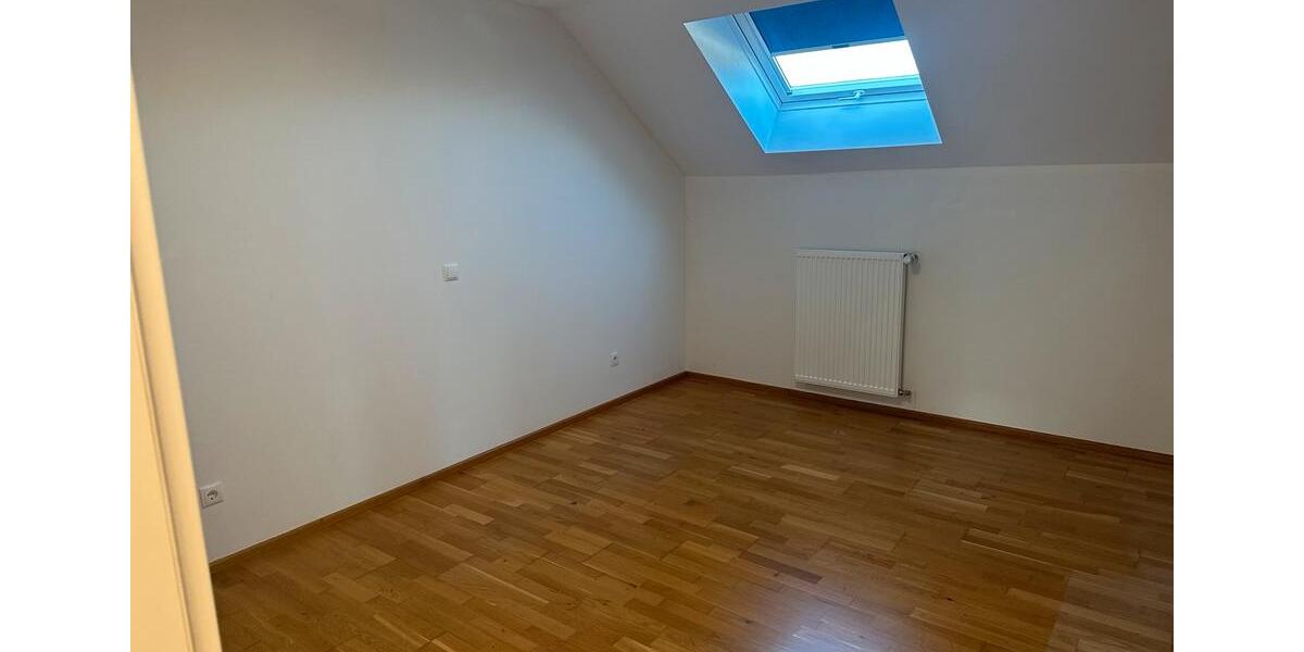 Dachgeschoßwohnung Koblenz Karthause - 3 Zimmer, 140 m&sup2;, 850&euro; | Angebot:24674540