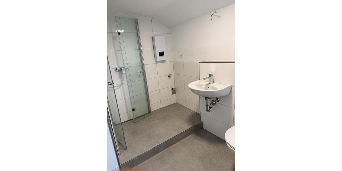 Dachgeschoßwohnung Neuwied - 3 Zimmer, 84 m&sup2;, 780&euro; | Angebot:26443952