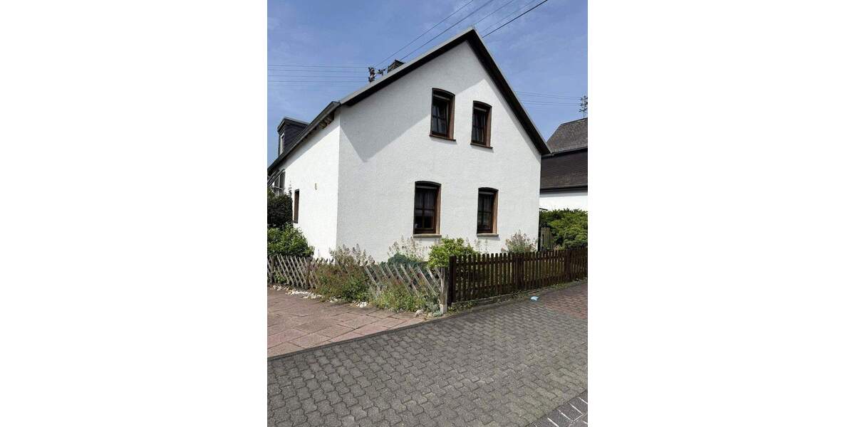 PREISREDUZIERUNG -PROVISIONSFREI- Charmantes, gepflegtes Haus mit traumhaftem Garten in Stromberg 4 zimmer