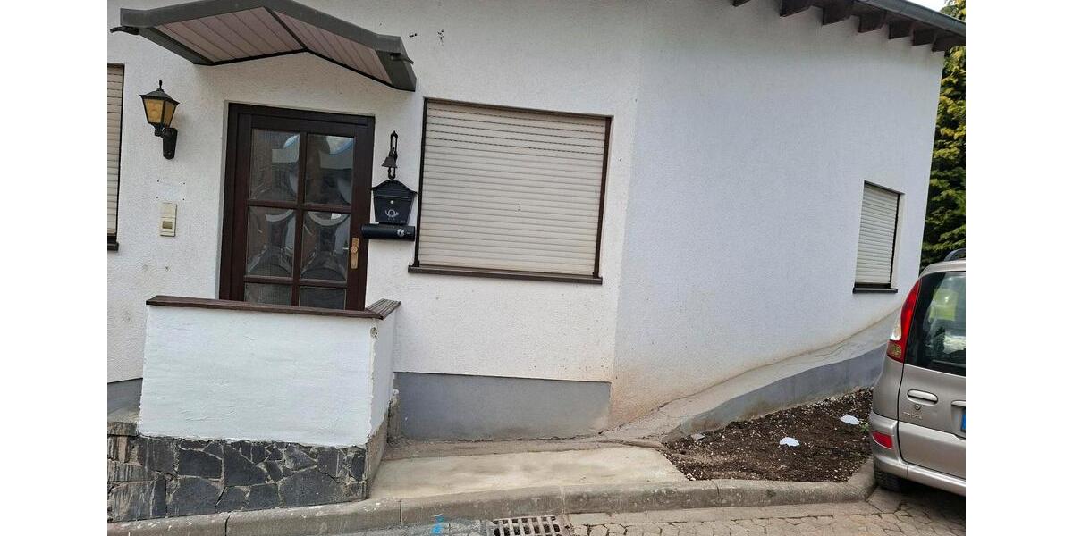 Etagenwohnung Andernach - 7 Zimmer, 240 m&sup2;, 240.000&euro; | Angebot:26677012