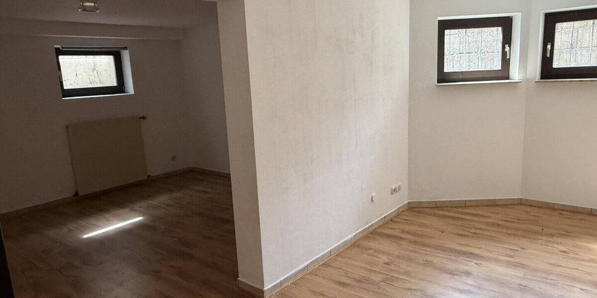 Einfamilienhaus Ransbach-Baumbach Baumbach - 1 Zimmer, 255 m&sup2;, 2.250&euro; | Angebot:26550261