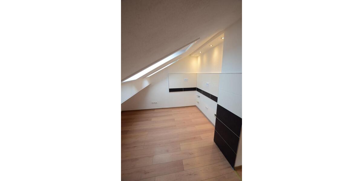 Dachgeschoßwohnung Koblenz Horchheim - 3 Zimmer, 65 m&sup2;, 700&euro; | Angebot:26435810