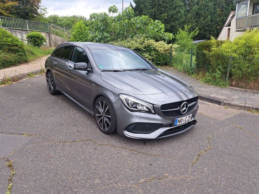 CLA 200 Shooting Brake