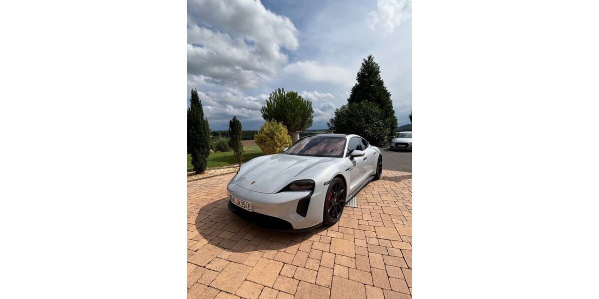 Porsche Taycan 27.700 km 74.500 &euro; Großmaischeid 56276