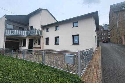 Haus Dieblich - 7 Zimmer, 182 m&sup2;, 349.000&euro; | Angebot:27188446