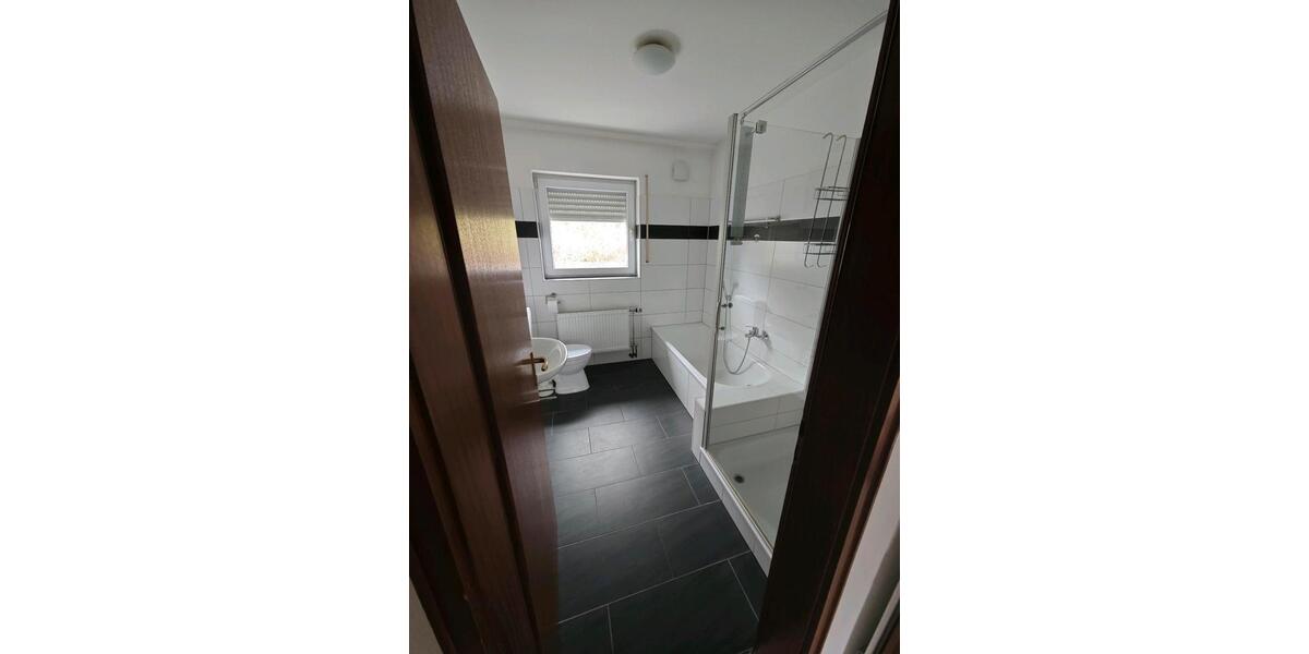 Erdgeschoßwohnung Neuwied Block - 3 Zimmer, 98 m&sup2;, 1.450&euro; | Angebot:26040607