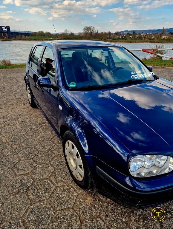 VW Golf 282.000 km 1.450 € Kaltenengers 56220
