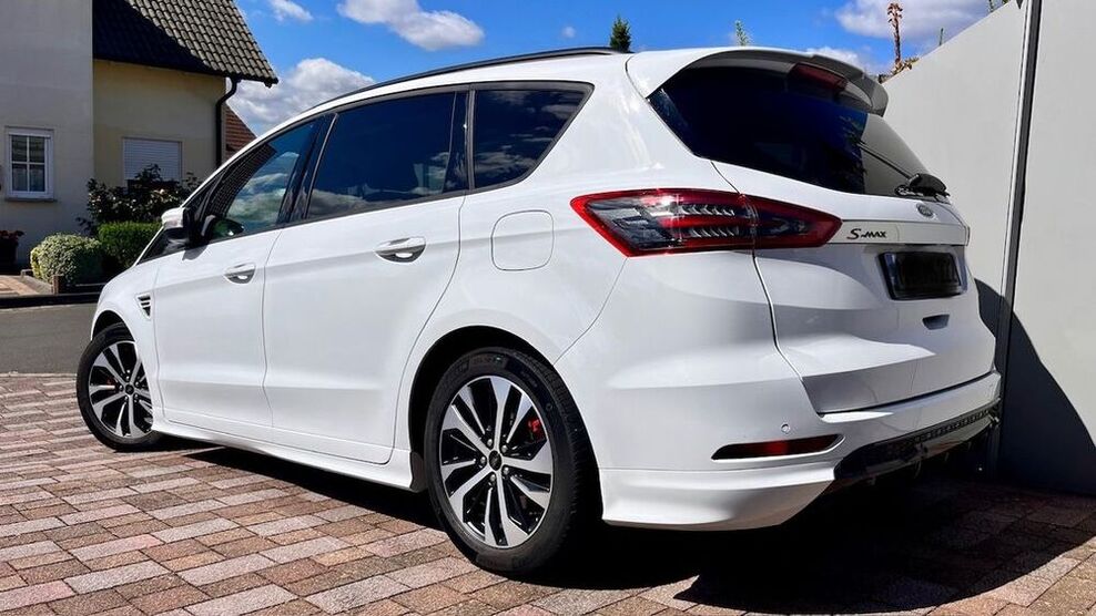 S-Max