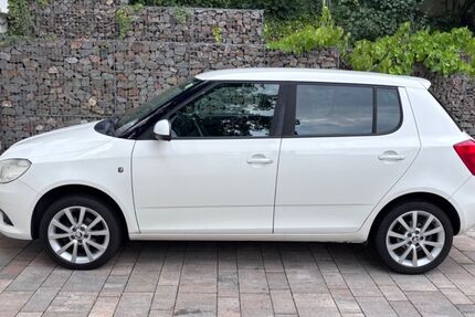 Skoda Fabia 124.500 km 5.500 &euro; Mayen 56727