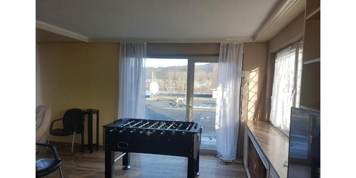 Einfamilienhaus Brey - 8 Zimmer, 300 m&sup2;, 190.000&euro; | Angebot:27093595