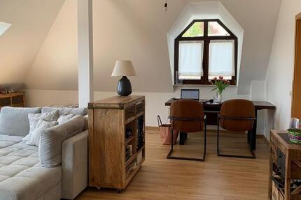 Helle Wohnung zentrumsnah mit BLK, TG und Dachboden zusätzlich zimmer