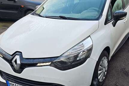Renault Clio 107.000 km 5.889 &euro; Urbar 56182