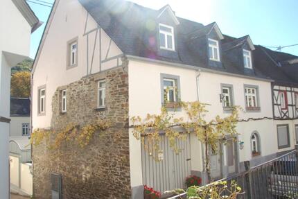 Historisches Einfamilienhaus (Kein Denkmalschutz) mit Einliegerwo zimmer