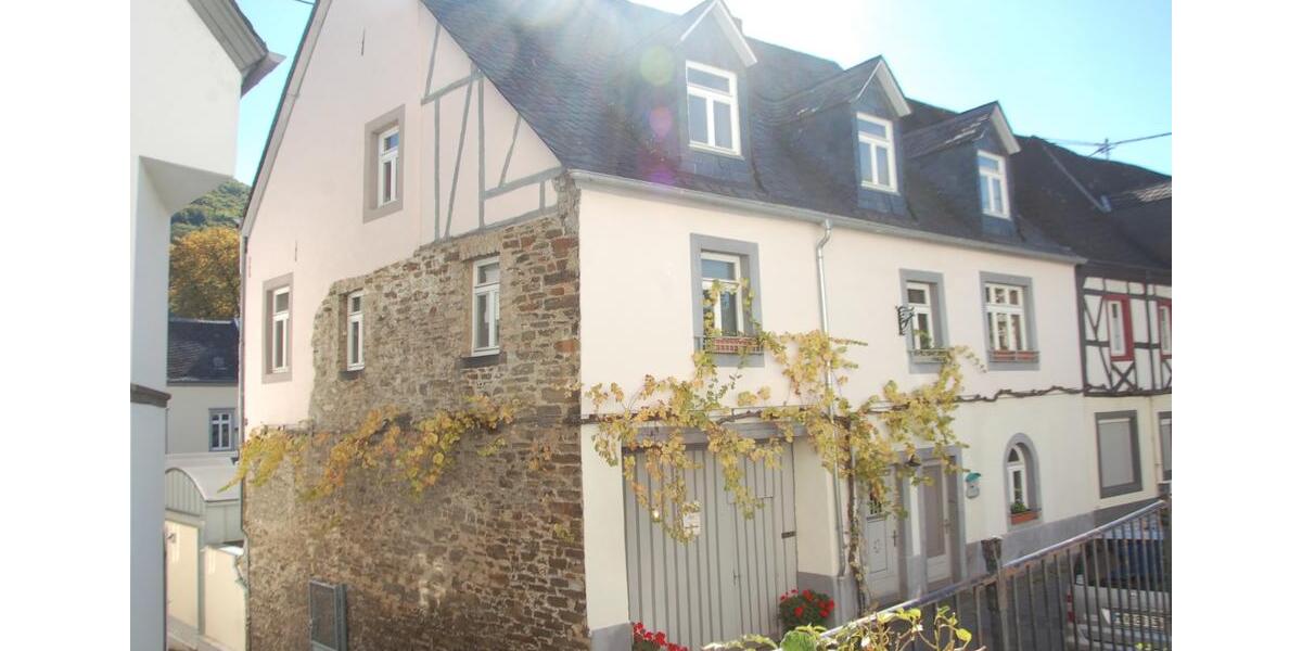 Historisches Einfamilienhaus (Kein Denkmalschutz) mit Einliegerwo zimmer