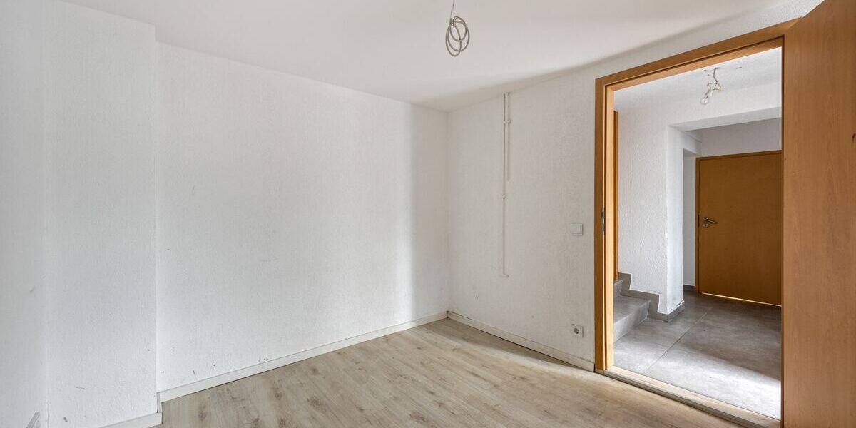 Zweifamilienhaus mit 3x Garagen nur 2 Min zur A3 - Zweifamilienhaus Mogendorf | Angebot:25081818