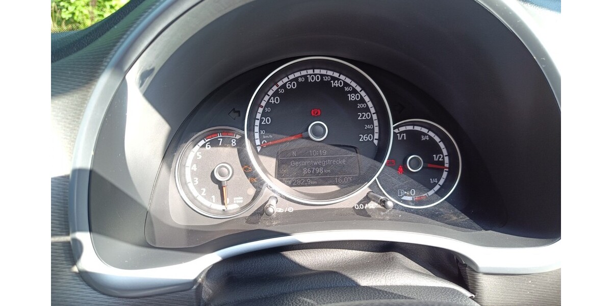 VW Beetle 88.595 km 17.380 &euro; Ney 56283