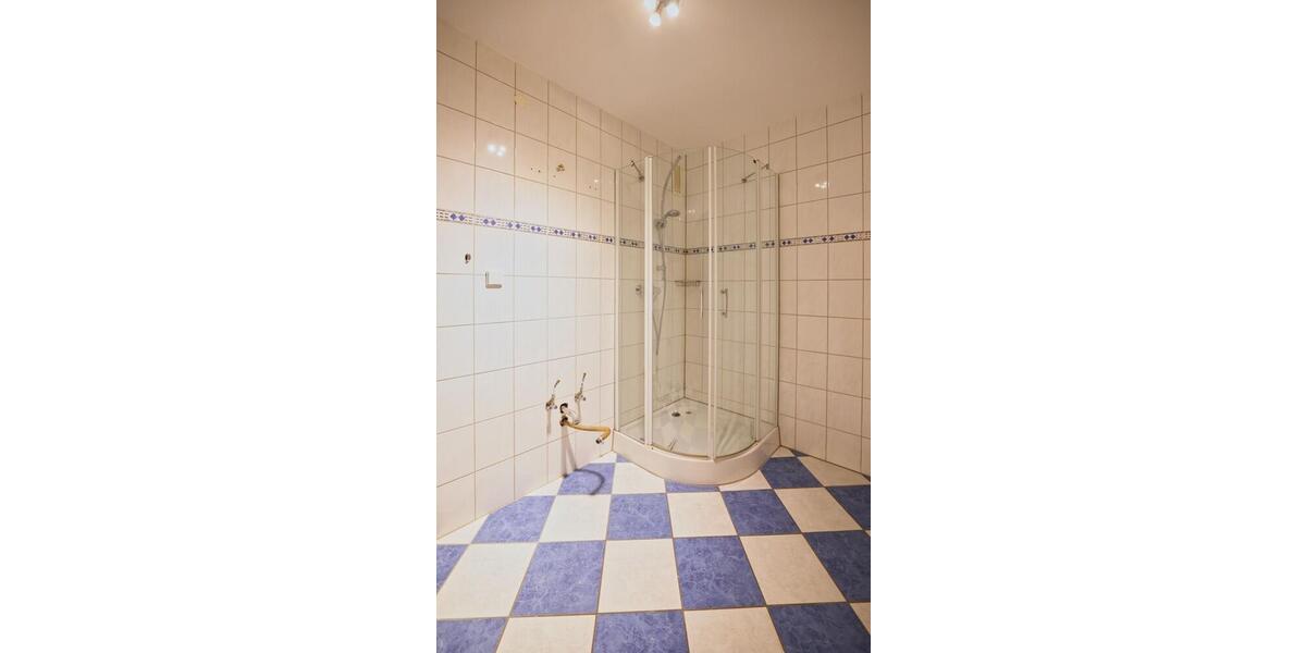 Geräumige EG-3-ZKB-WHG mit EBK, Terrasse, Garten und TG Stellplatz in Koblenz-Karthause 3 zimmer