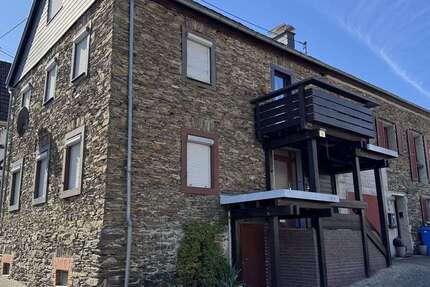 Haus zum Kaufen in Neuwied Segendorf 288.000 € 200 m² 8 zimmer