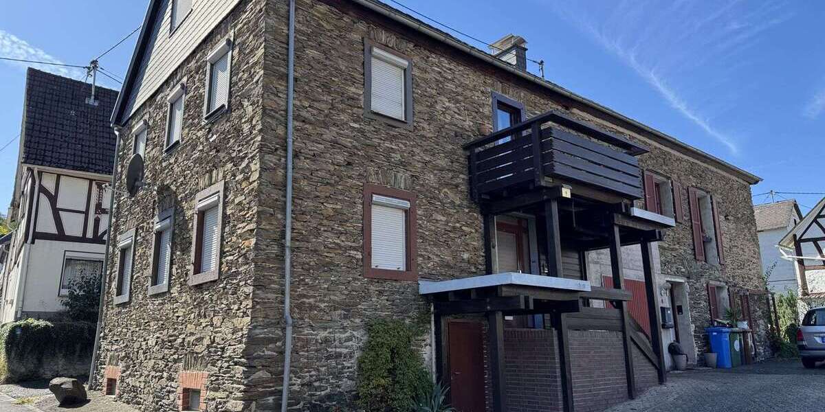 Haus zum Kaufen in Neuwied Segendorf 288.000 € 200 m² 8 zimmer