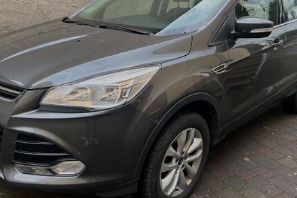 Ford Kuga 251.000 km 4.880 &euro; Andernach 56626