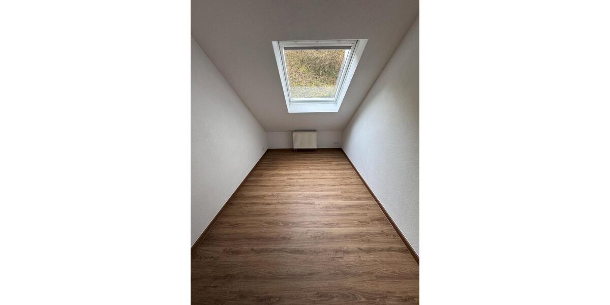Dachgeschoßwohnung Boppard - 3 Zimmer, 83 m&sup2;, 850&euro; | Angebot:26532243