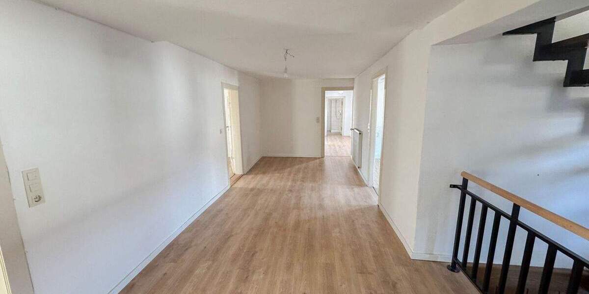 Reihenmittelhaus Katzenelnbogen - 4 Zimmer, 209 m&sup2;, 1.300&euro; | Angebot:25691918