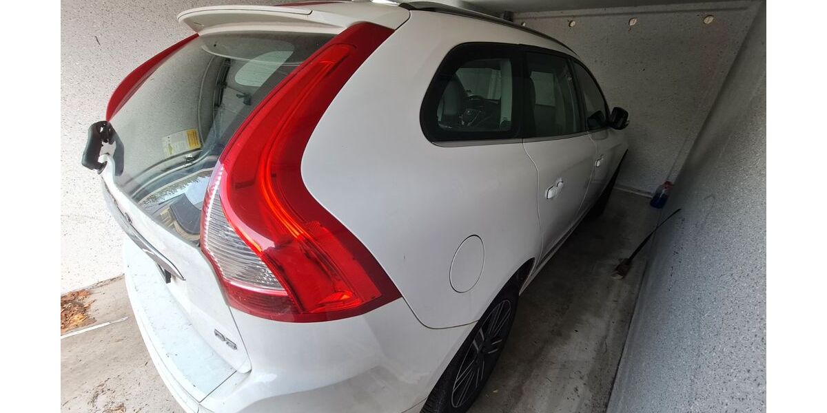 Volvo XC60 160.000 km 17.700 € Koblenz 56077