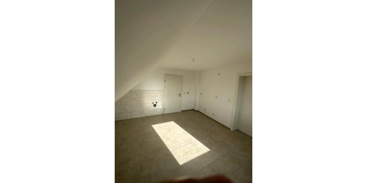 Dachgeschoßwohnung Neuwied Feldkirchen - 3 Zimmer, 69 m&sup2;, 720&euro; | Angebot:26067132