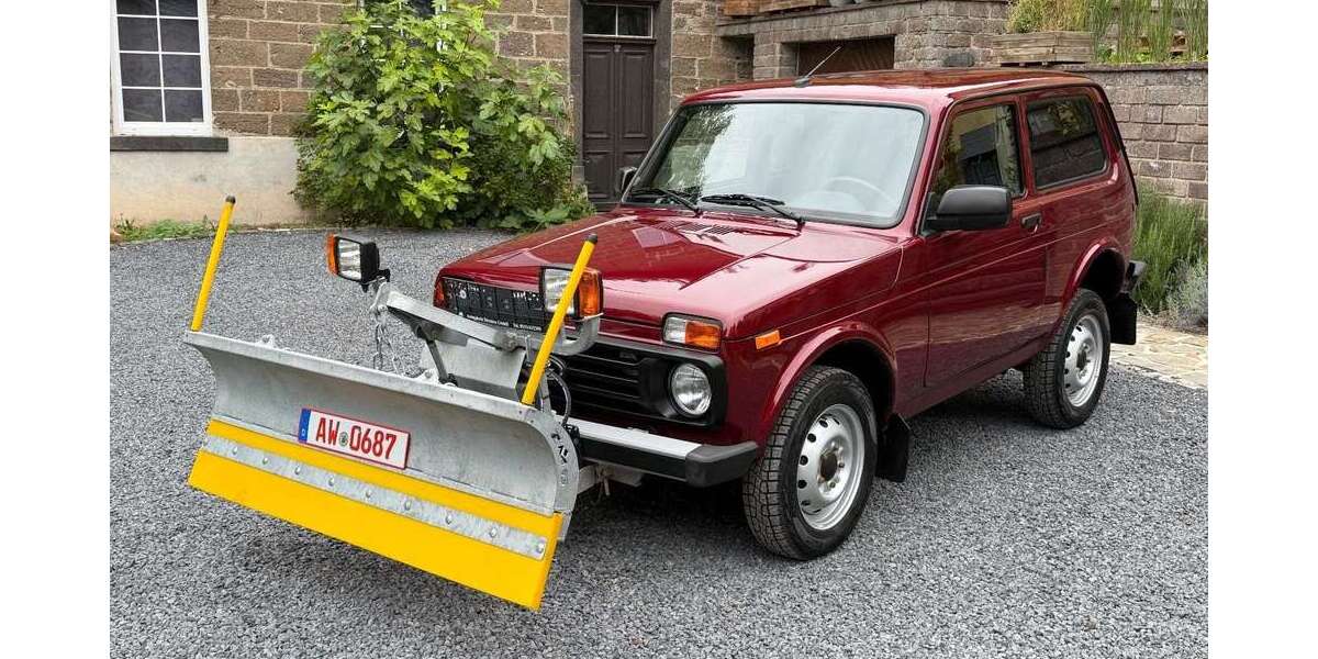 Lada Niva 2.800 km 23.562 &euro; Brohl Lützing 56656