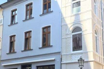 Haus zum Kaufen in Boppard 890.000 € 197.2 m²