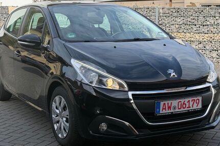 Peugeot 208 128.000 km 5.399 &euro; Bad Breisig 53498