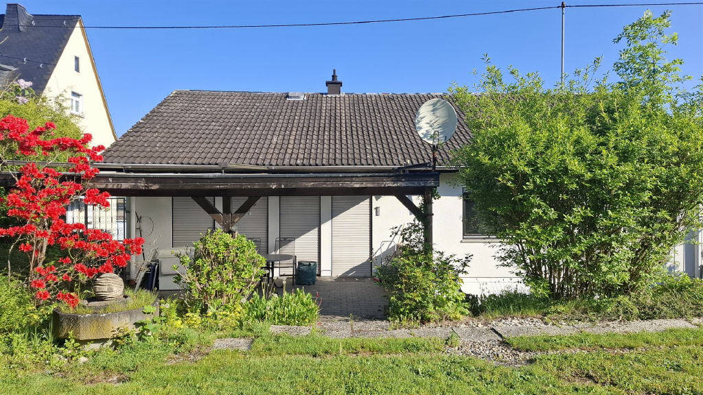 Einfamilienhaus Montabaur - 7 Zimmer, 215 m&sup2;, 490.000&euro; | Angebot:26799360