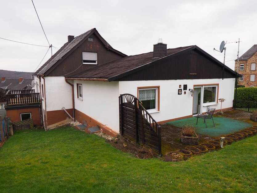 Haus zum Kaufen in Hillscheid 229.000 € 200 m²